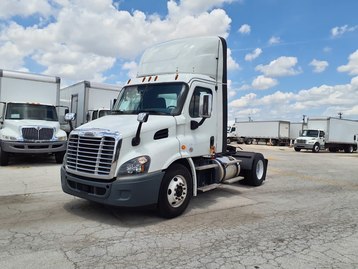 2019 Freightliner - image 1