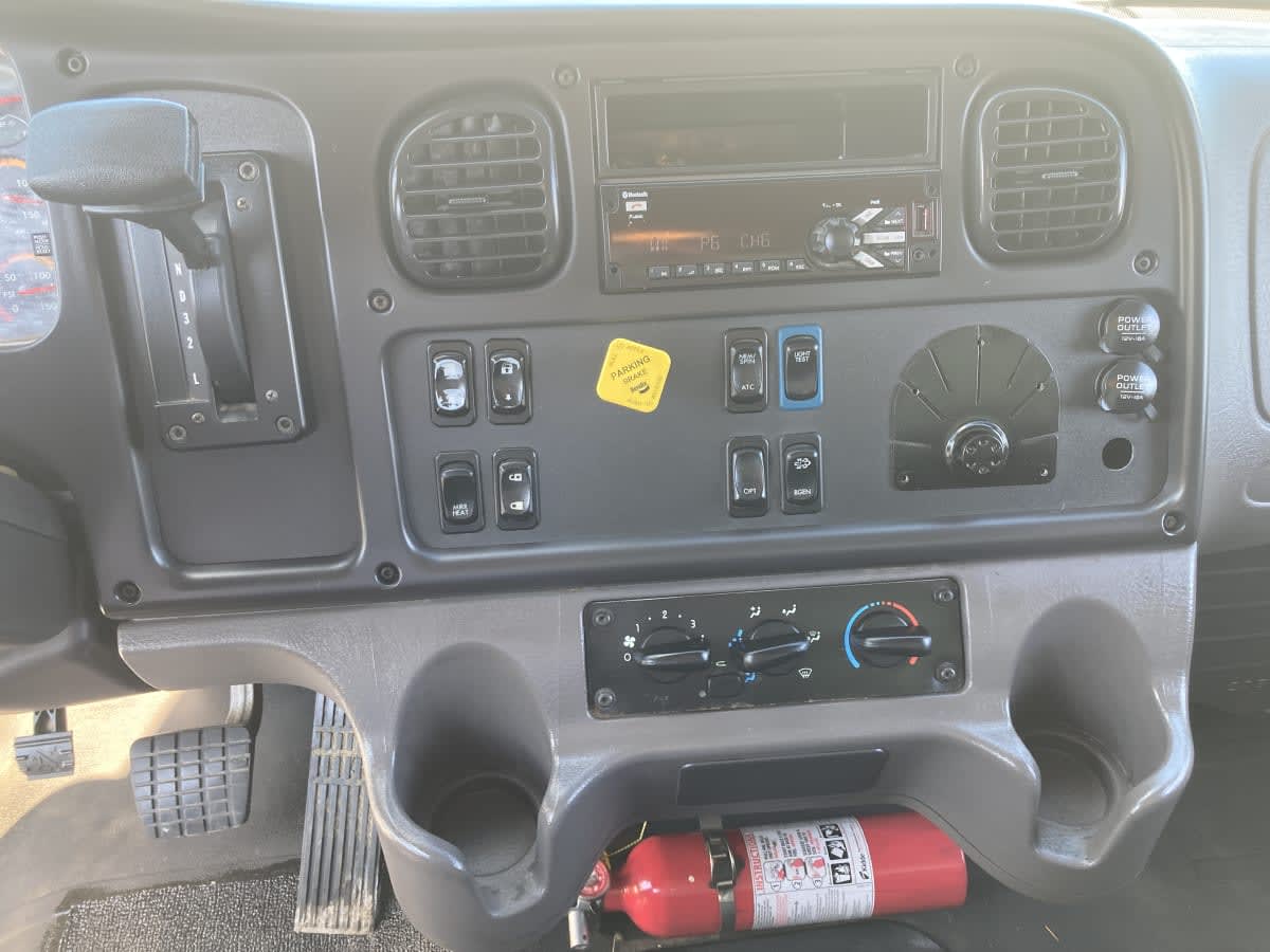 2019 Freightliner/Mercedes M2 106 808704