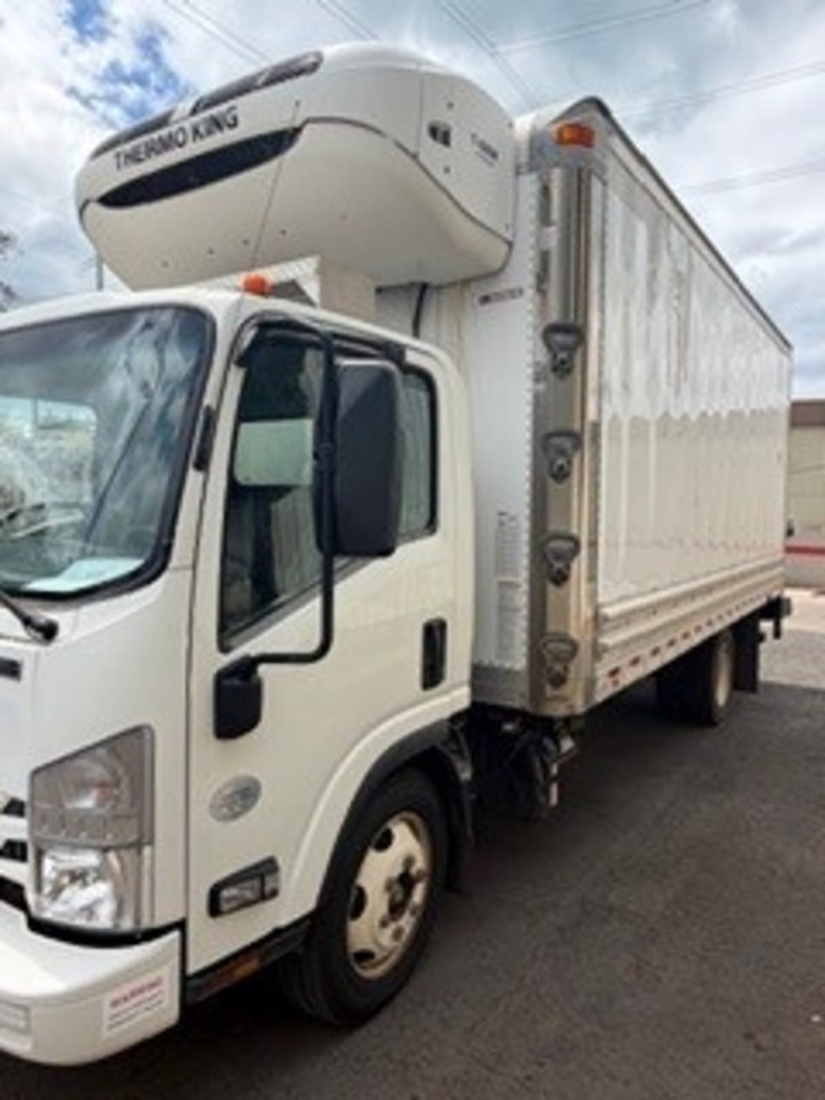 2018 Isuzu NQR in Kapolei, HI — photo 3