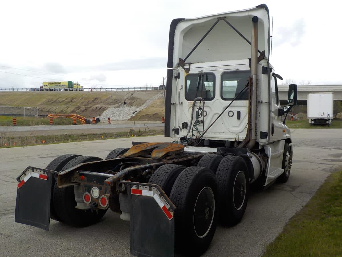 2019 Freightliner/Mercedes CASCADIA 125 808800