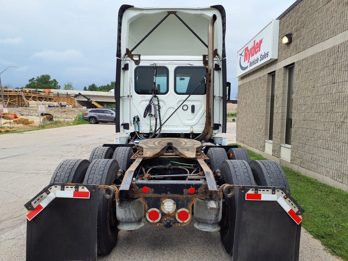 2019 Freightliner CASCADIA 125 808801