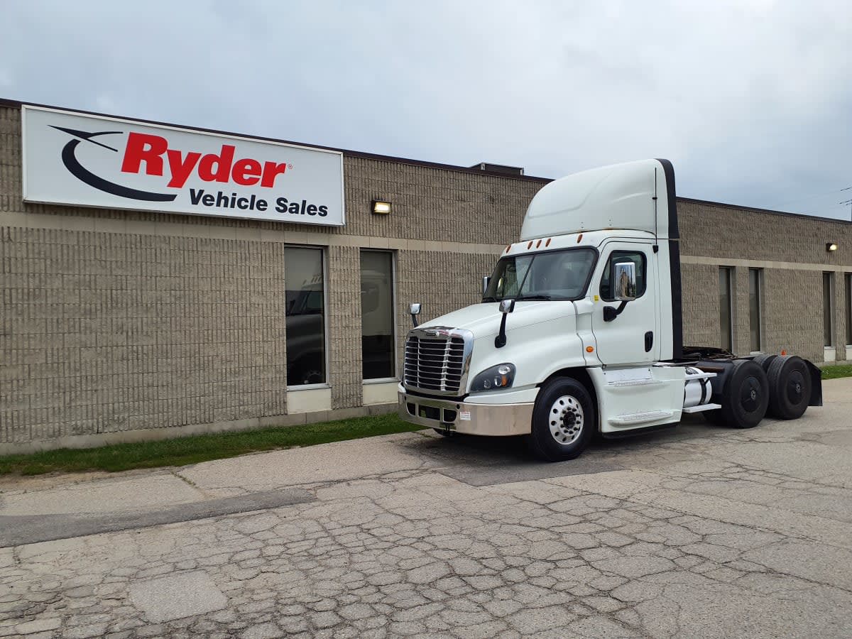 2019 Freightliner CASCADIA 125 808801
