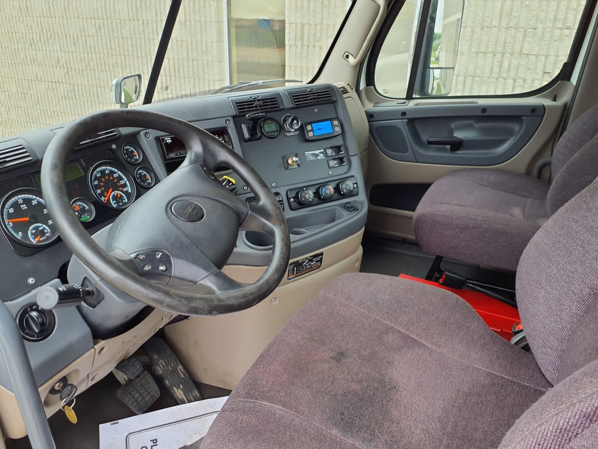 2019 Freightliner CASCADIA 125 808801