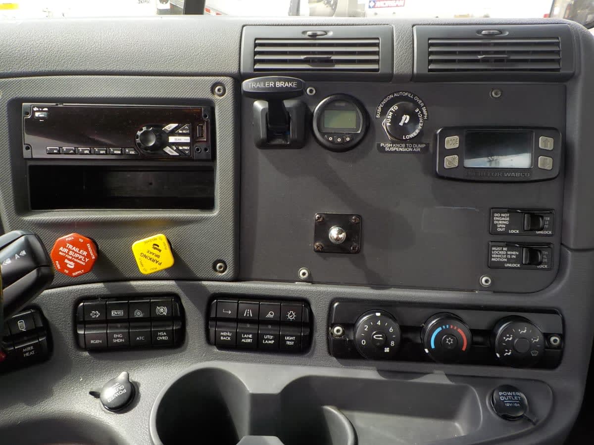 2019 Freightliner/Mercedes CASCADIA 125 808803