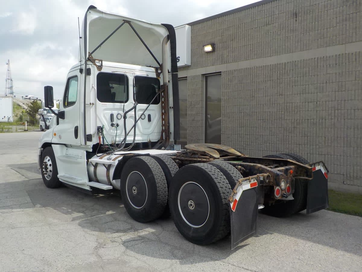 2019 Freightliner/Mercedes CASCADIA 125 808812