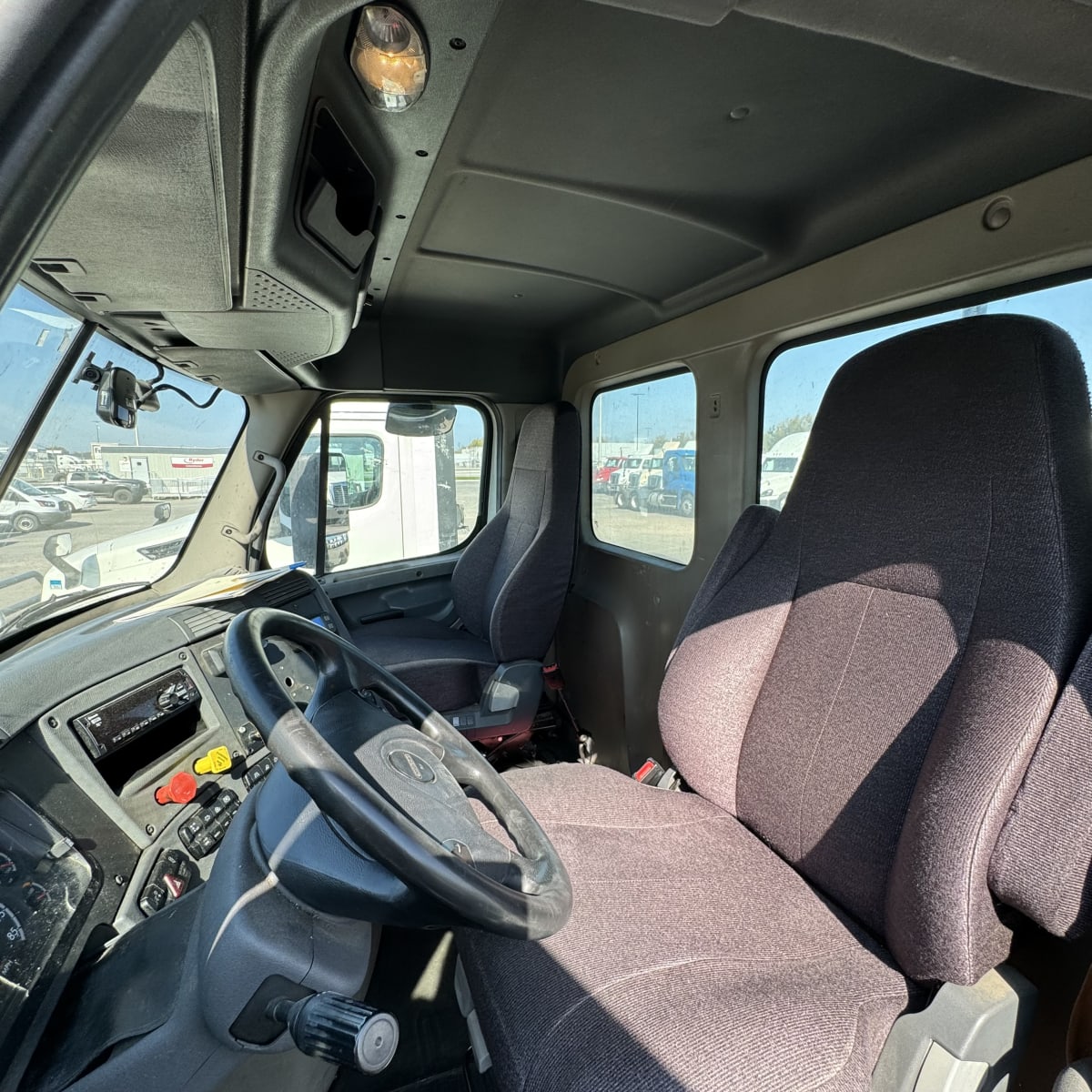 2019 Freightliner/Mercedes CASCADIA 125 808820