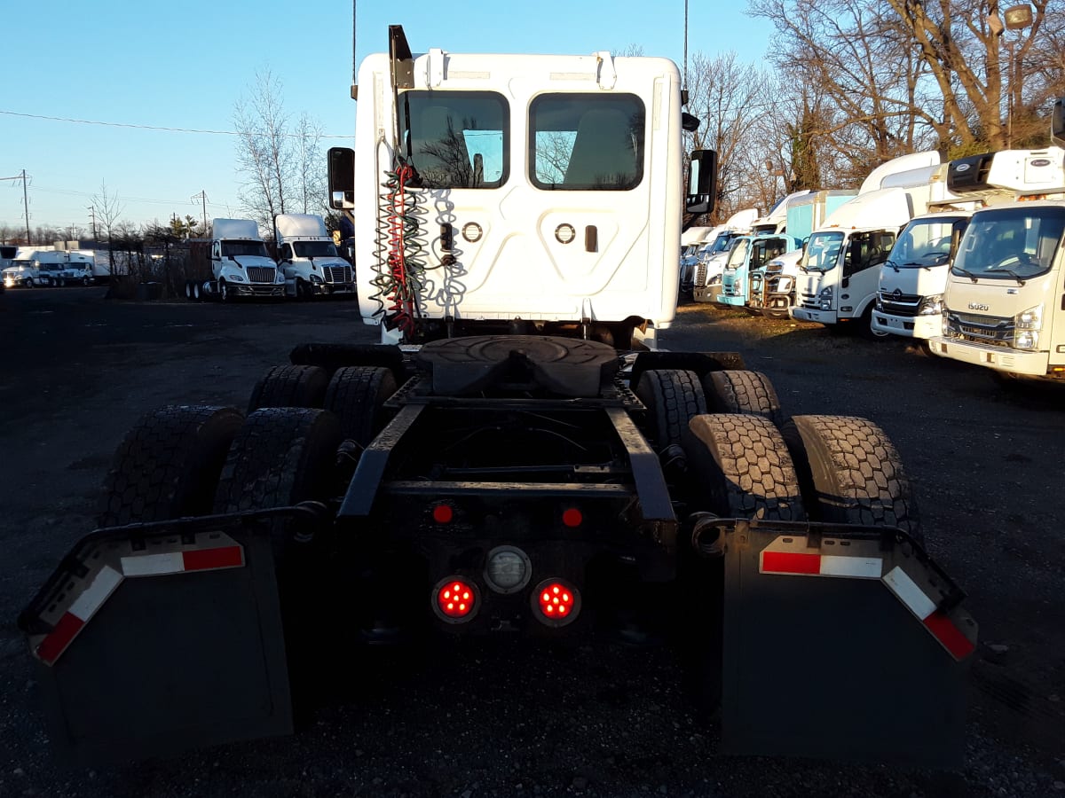 2019 Freightliner/Mercedes CASCADIA 125 808821