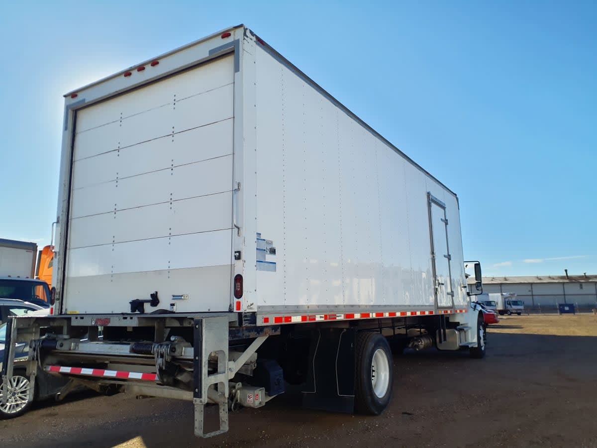 2019 Freightliner M2 106 - image 4