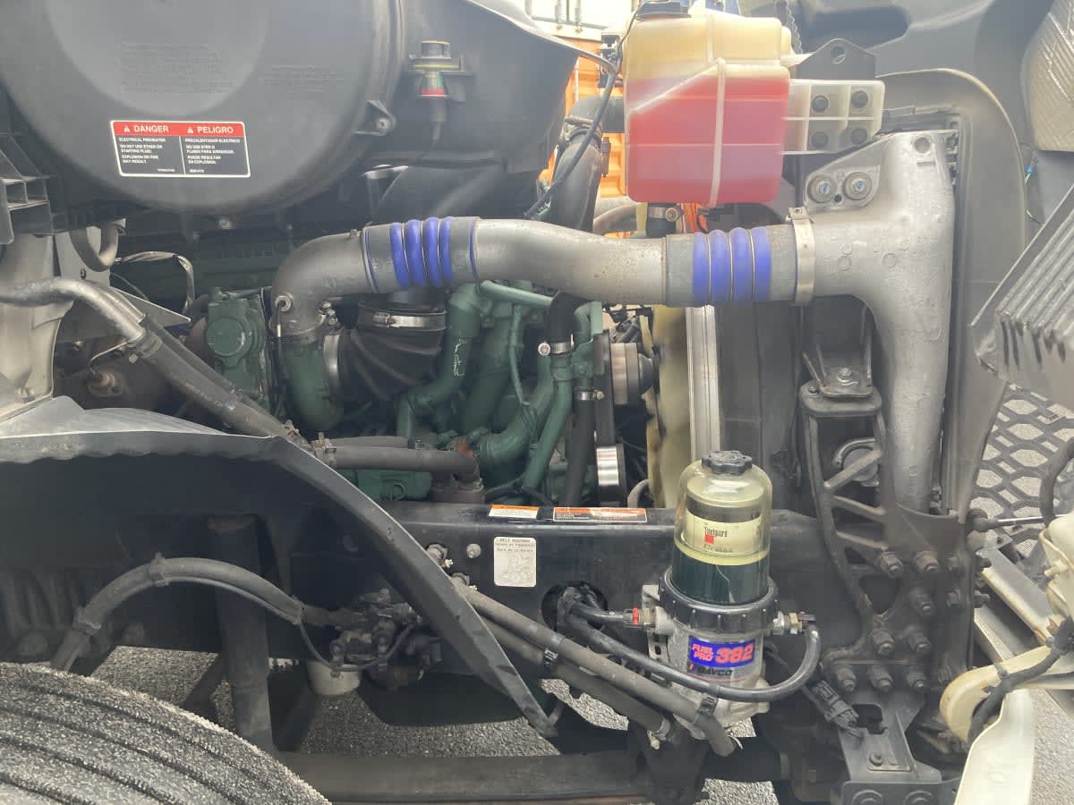 2019 Volvo VNR42T 300 808898