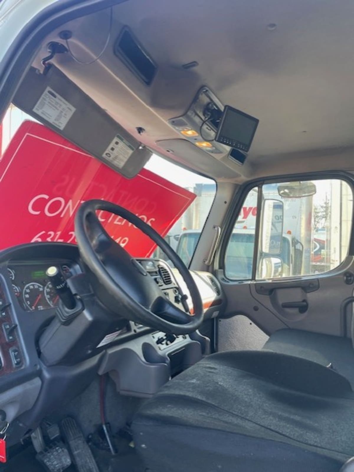 2019 Freightliner/Mercedes M2 106 808923