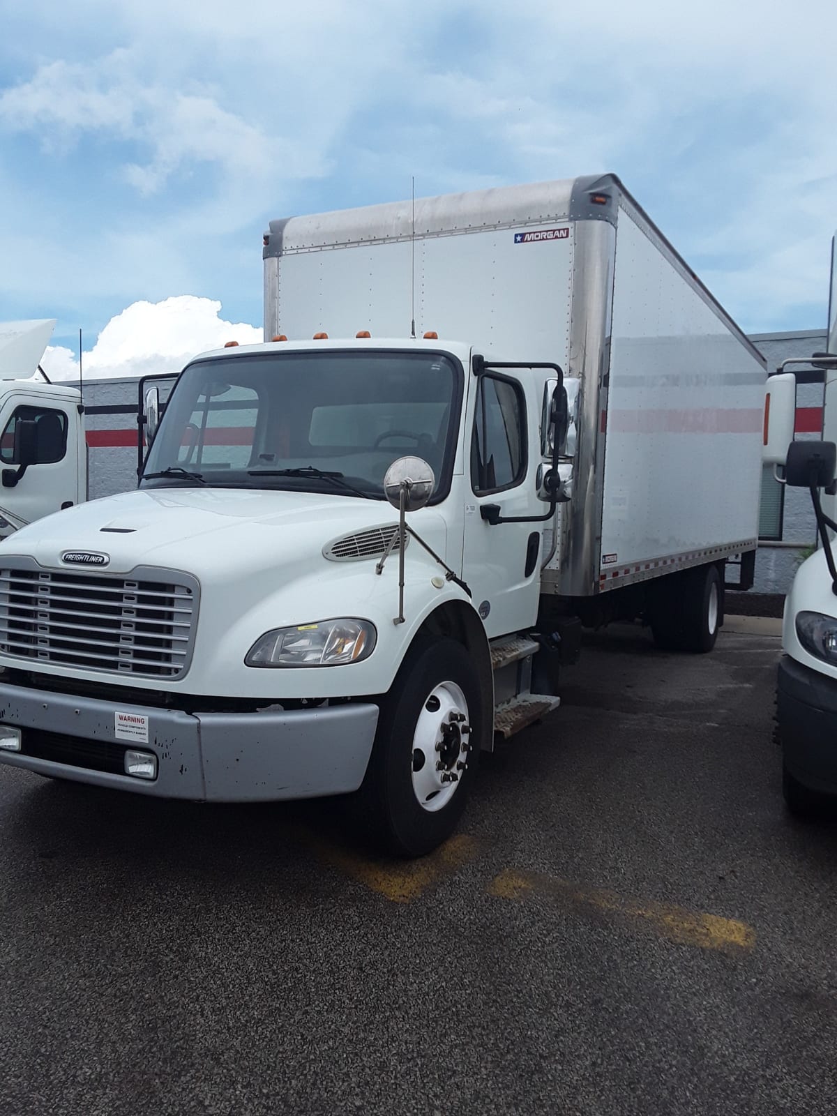 2019 Freightliner/Mercedes M2 106 808930