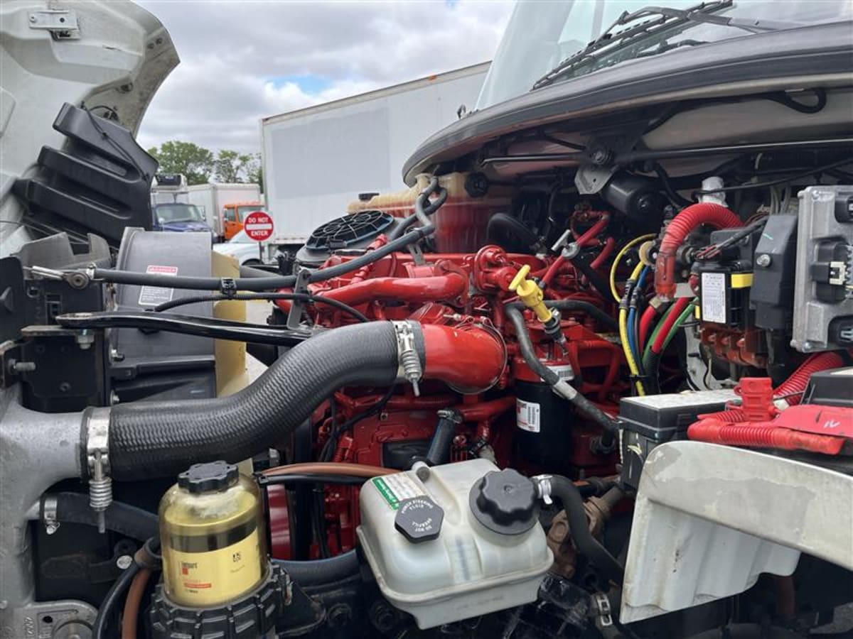 2019 Freightliner M2 106 808944