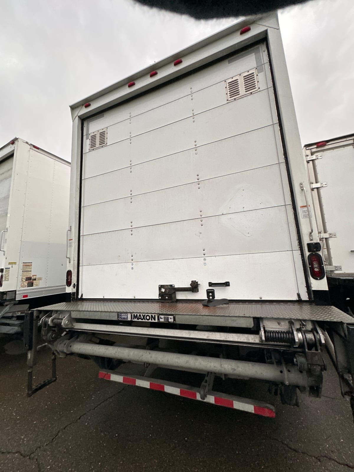 2019 Freightliner/Mercedes M2 106 809011