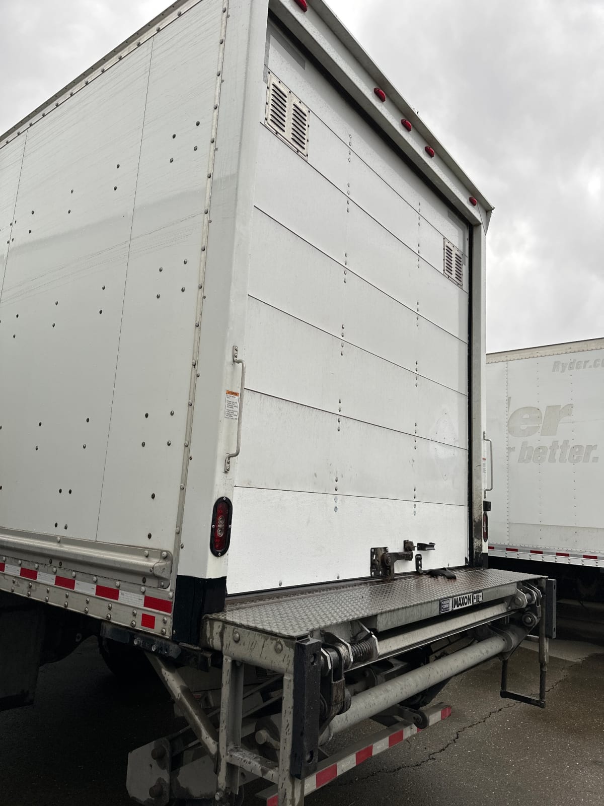 2019 Freightliner/Mercedes M2 106 809011