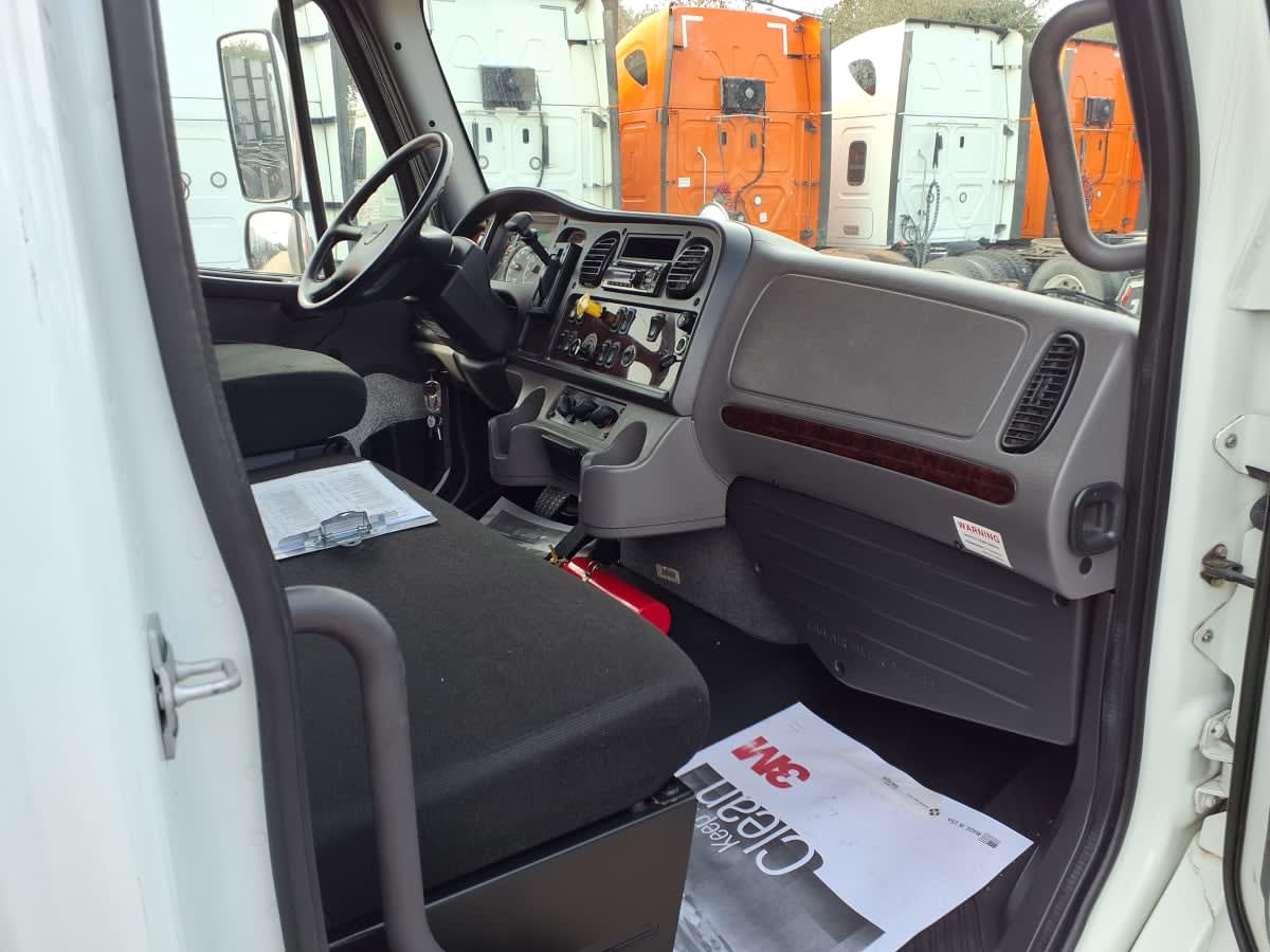 2019 Freightliner/Mercedes M2 106 809017