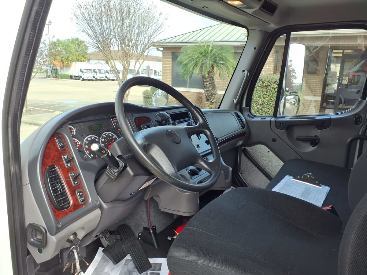 2019 Freightliner/Mercedes M2 106 809017