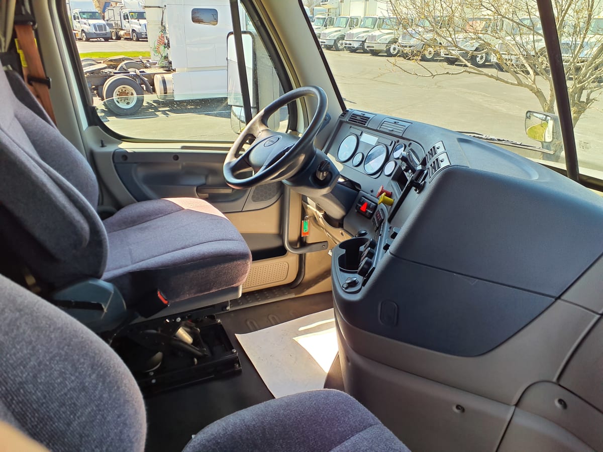 2019 Freightliner/Mercedes CASCADIA 125 809023