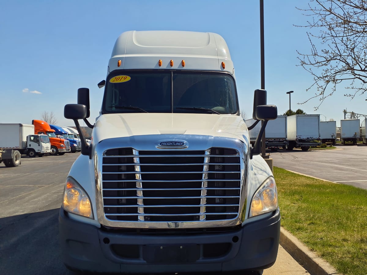 2019 Freightliner/Mercedes CASCADIA 125 809023