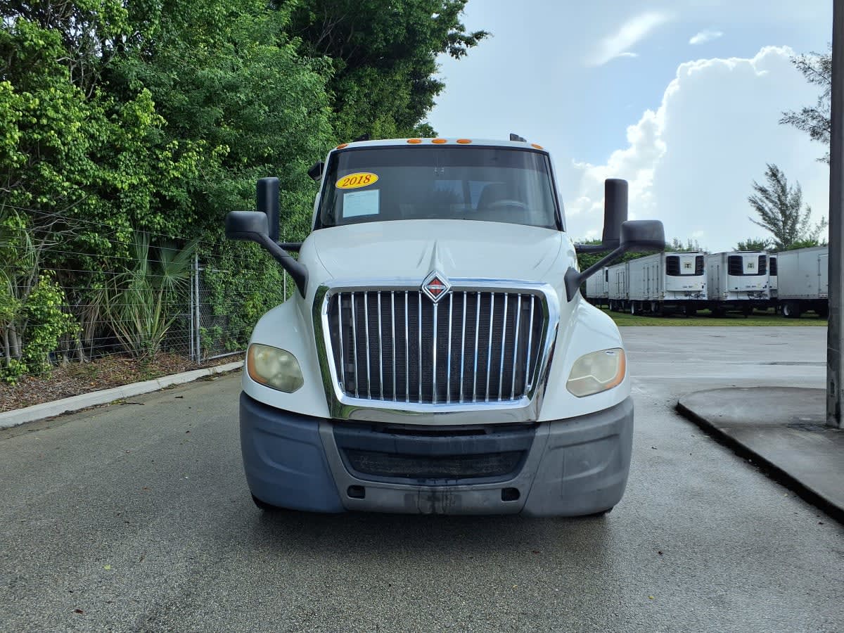 2019 International LT in Davie, FL — photo 3