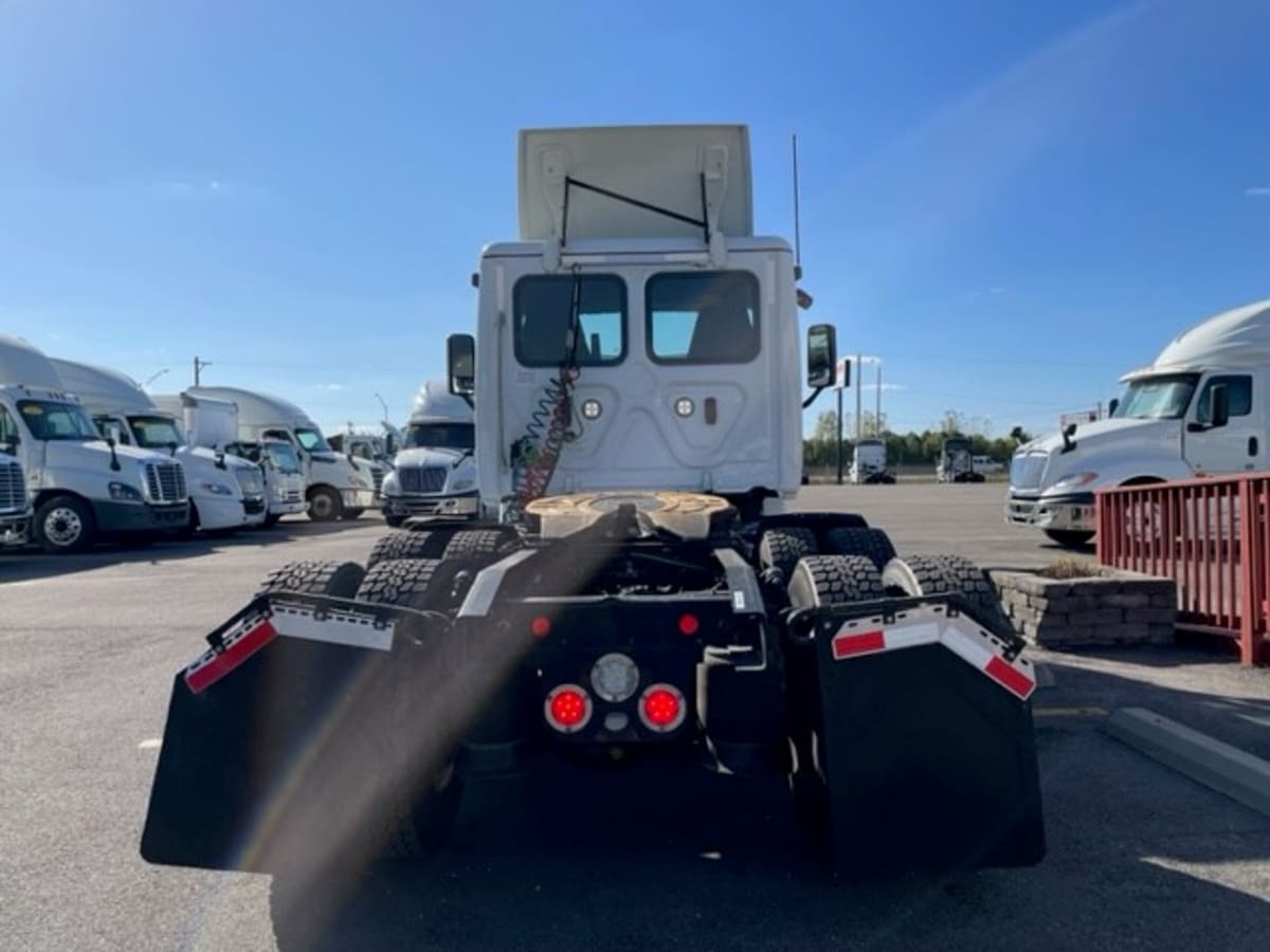 2019 Freightliner/Mercedes CASCADIA 125 809105