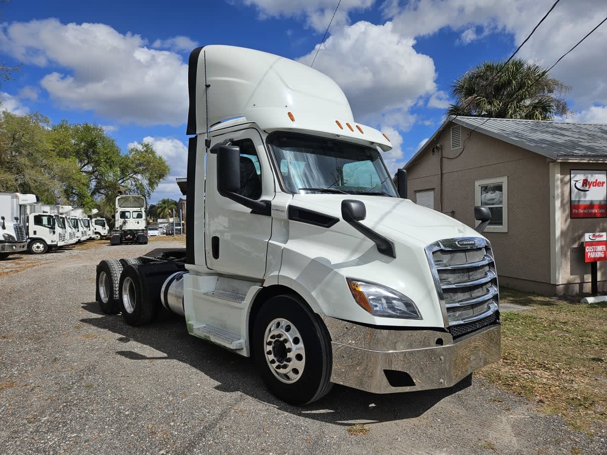 2019 Freightliner - image 3