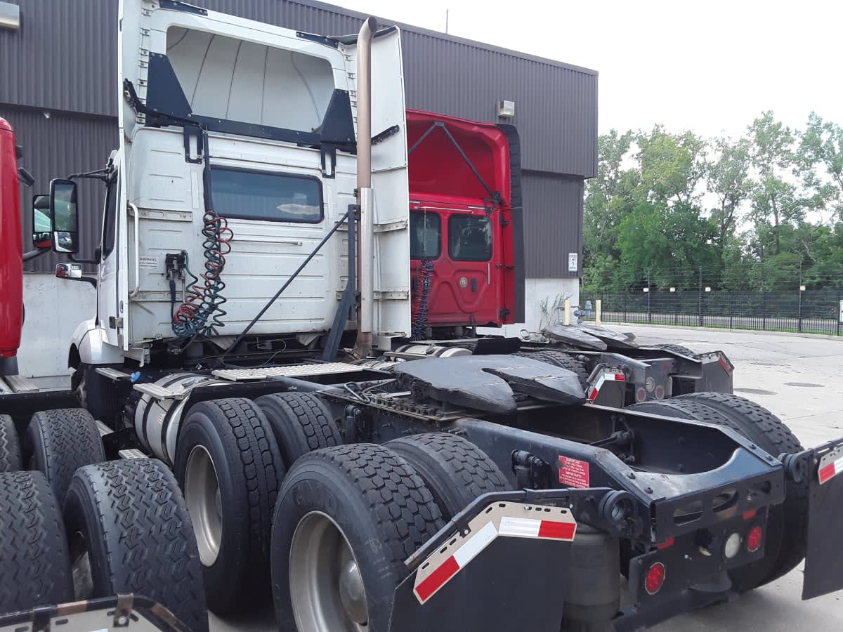 2019 Volvo VNL64T-300 809174