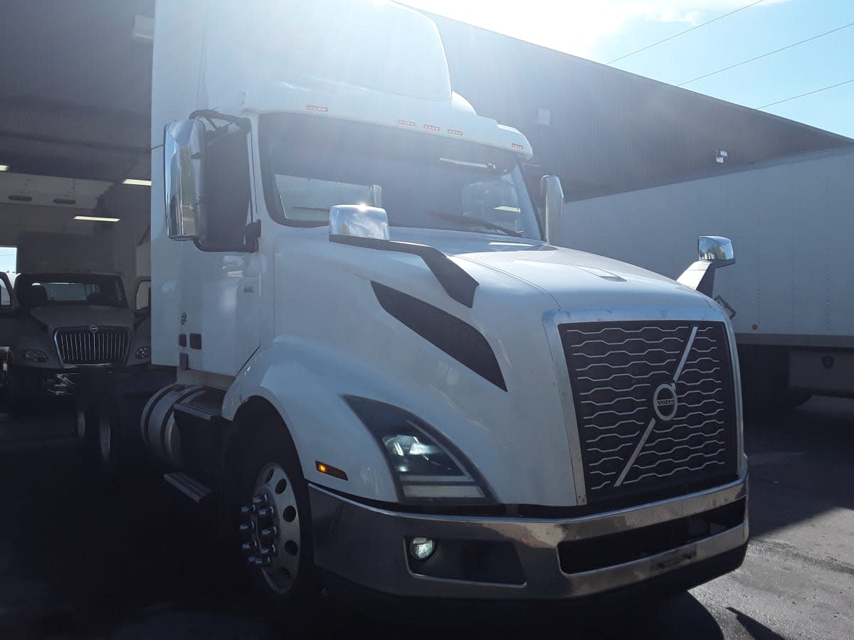 2019 Volvo VNL64T-300 809213