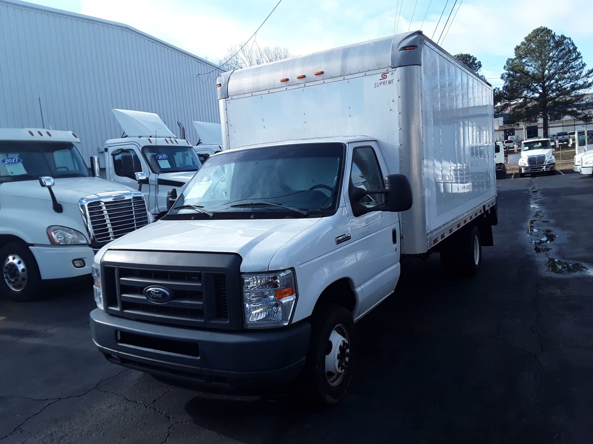 2018 Ford Motor Company E350 809240