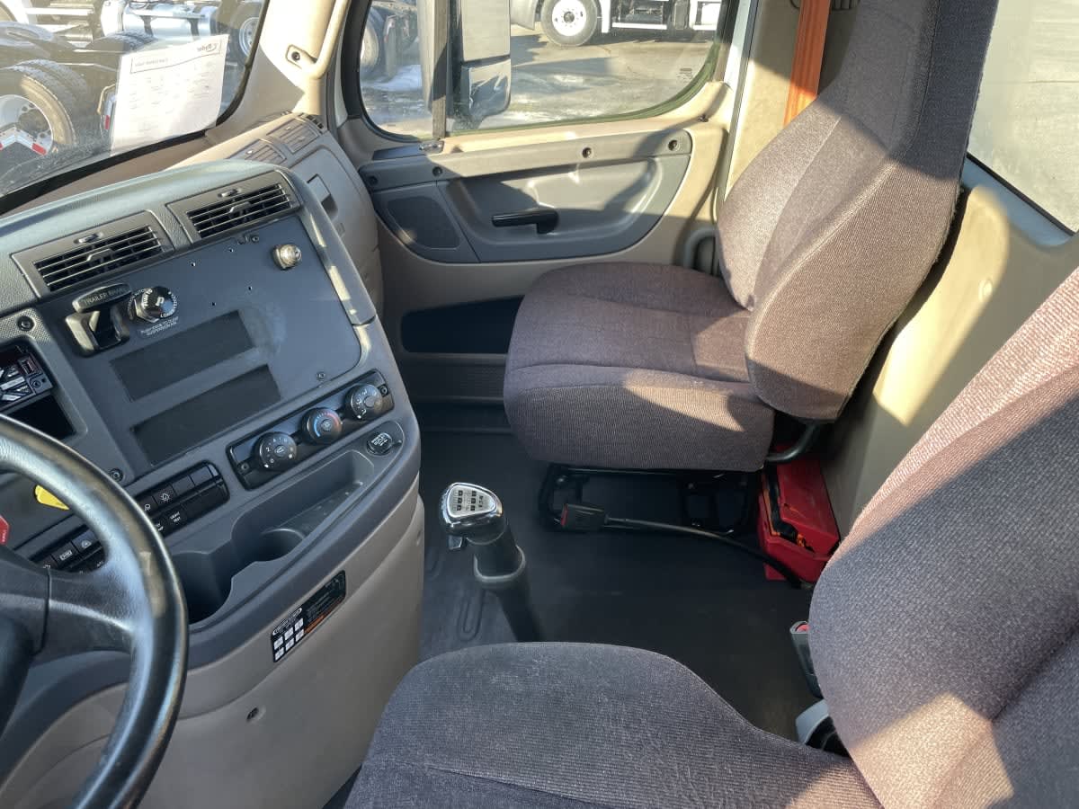 2019 Freightliner - image 10