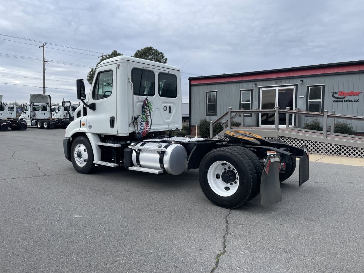 2019 Freightliner - image 6