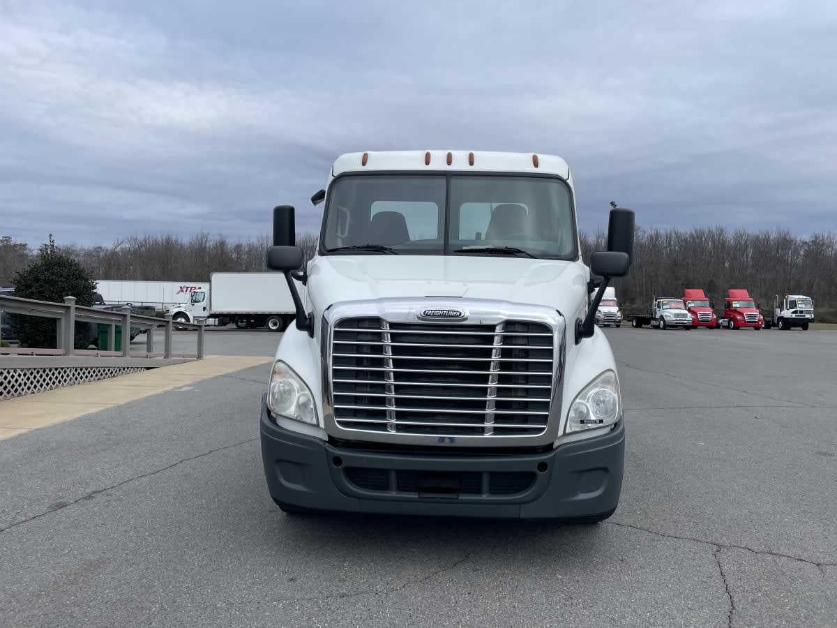 2019 Freightliner - image 2