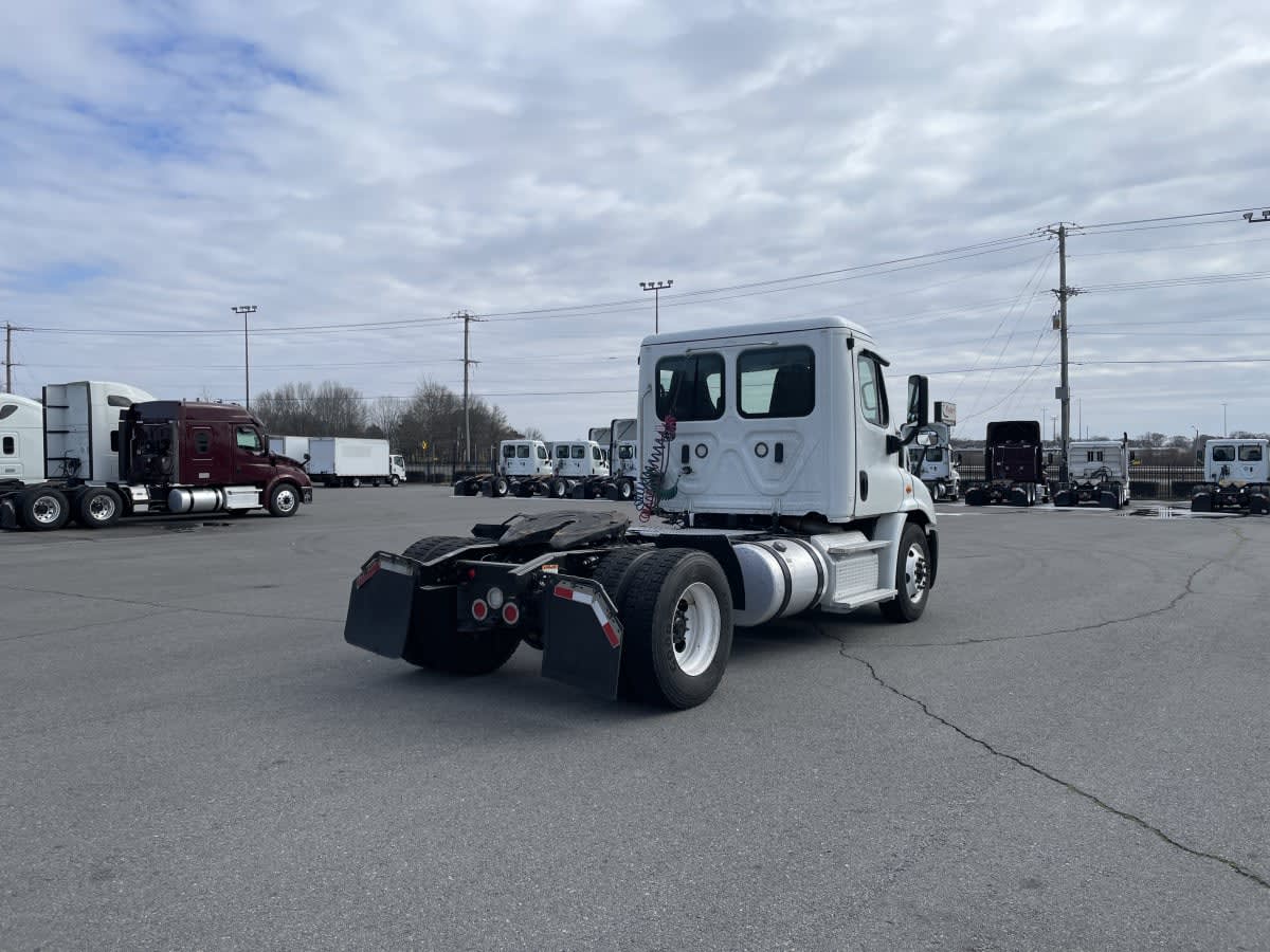 2019 Freightliner - image 4
