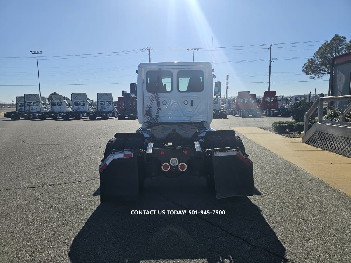 2019 Freightliner - image 5