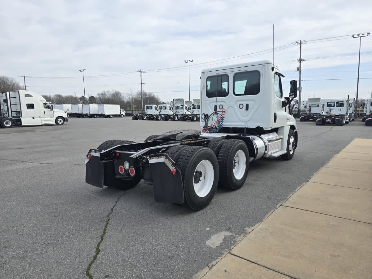 2019 Freightliner - image 4
