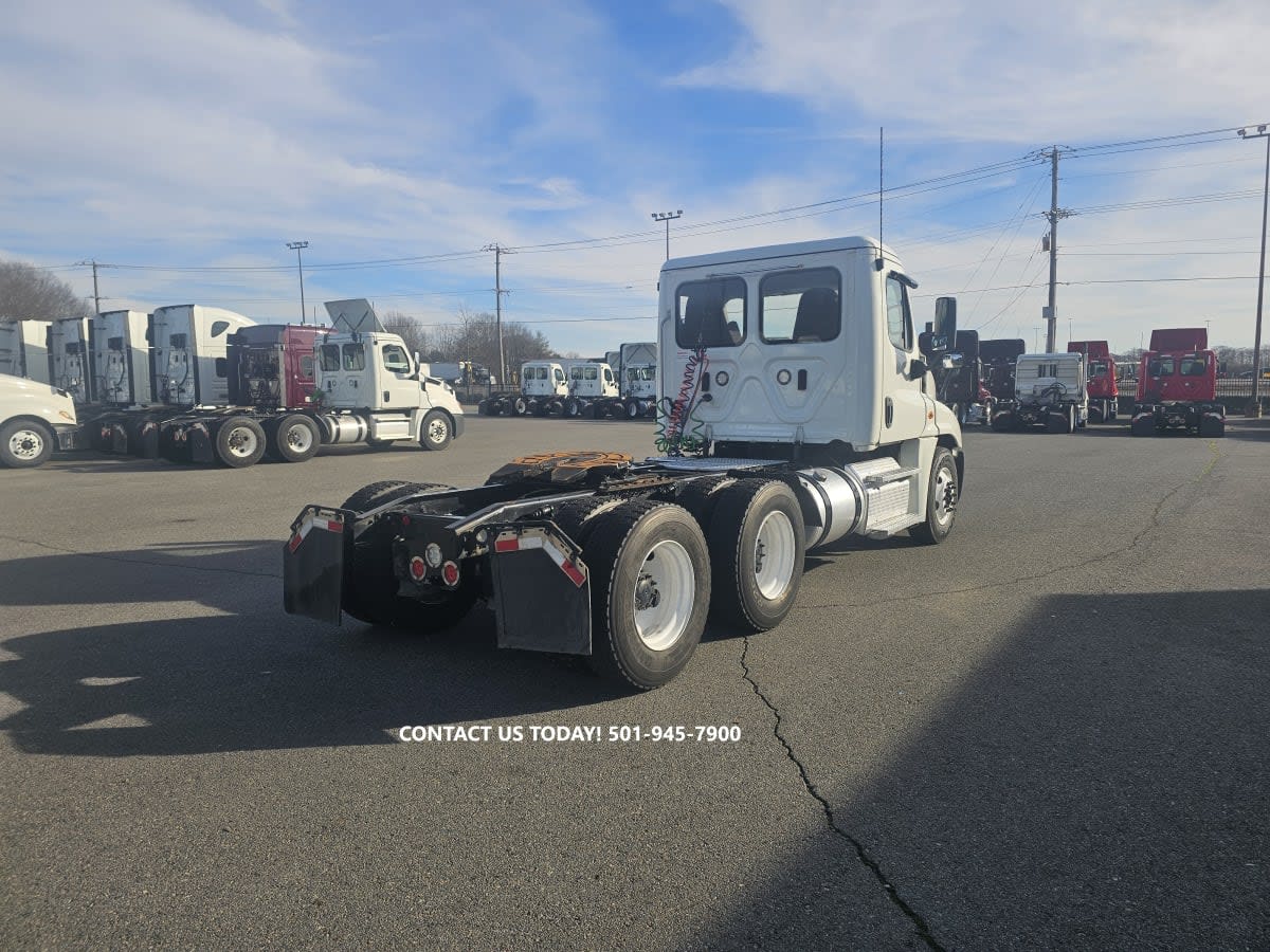 2019 Freightliner - image 4