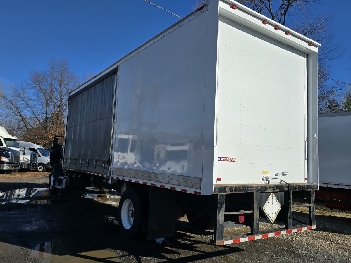2019 Freightliner/Mercedes M2 106 809326