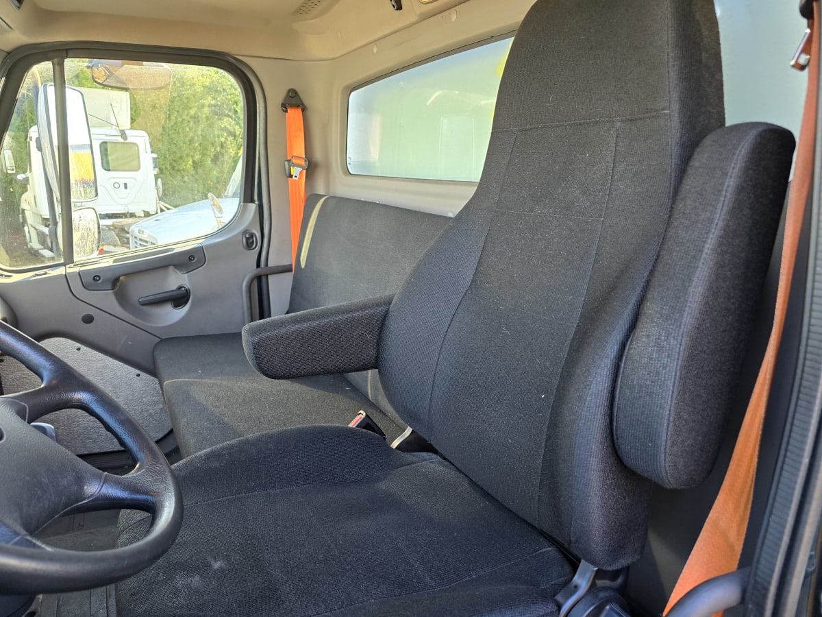 2019 Freightliner/Mercedes M2 106 809326