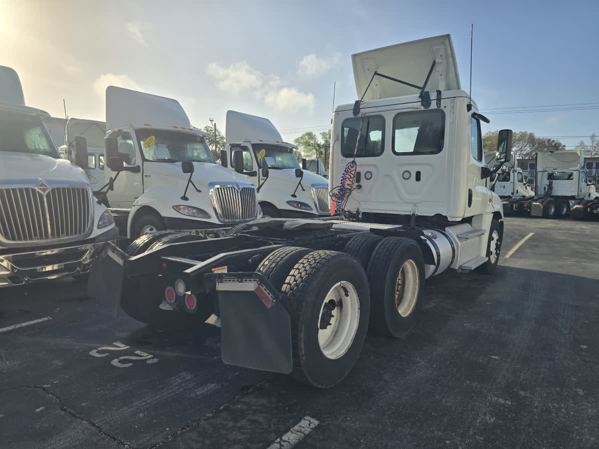 2019 Freightliner - image 6