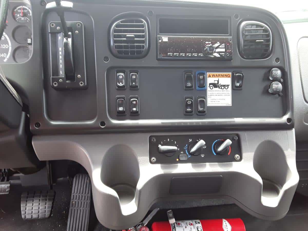 2019 Freightliner/Mercedes M2 106 809358
