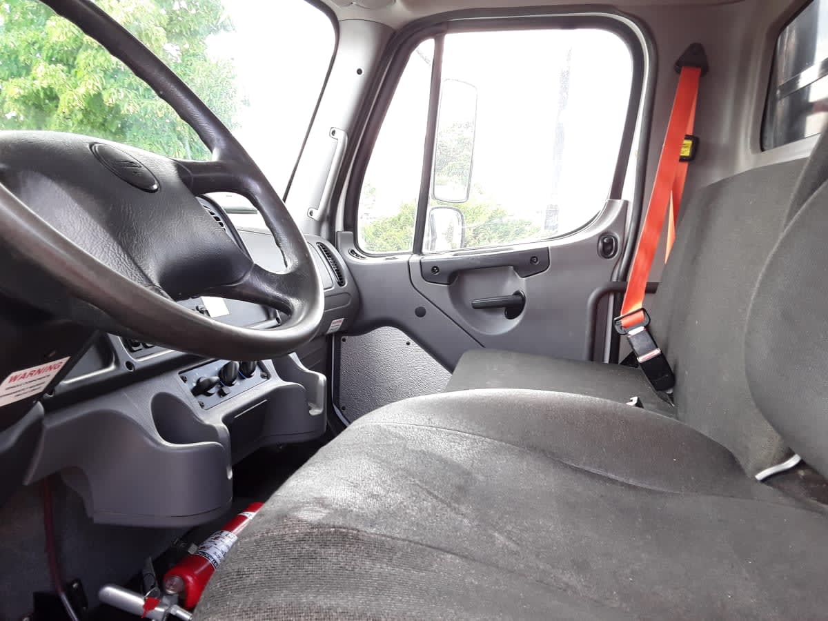 2019 Freightliner/Mercedes M2 106 809358
