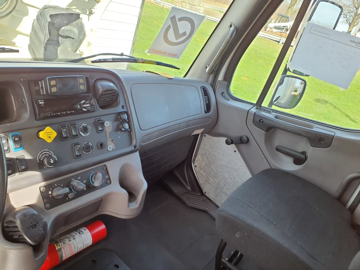 2019 Freightliner/Mercedes M2 106 809361