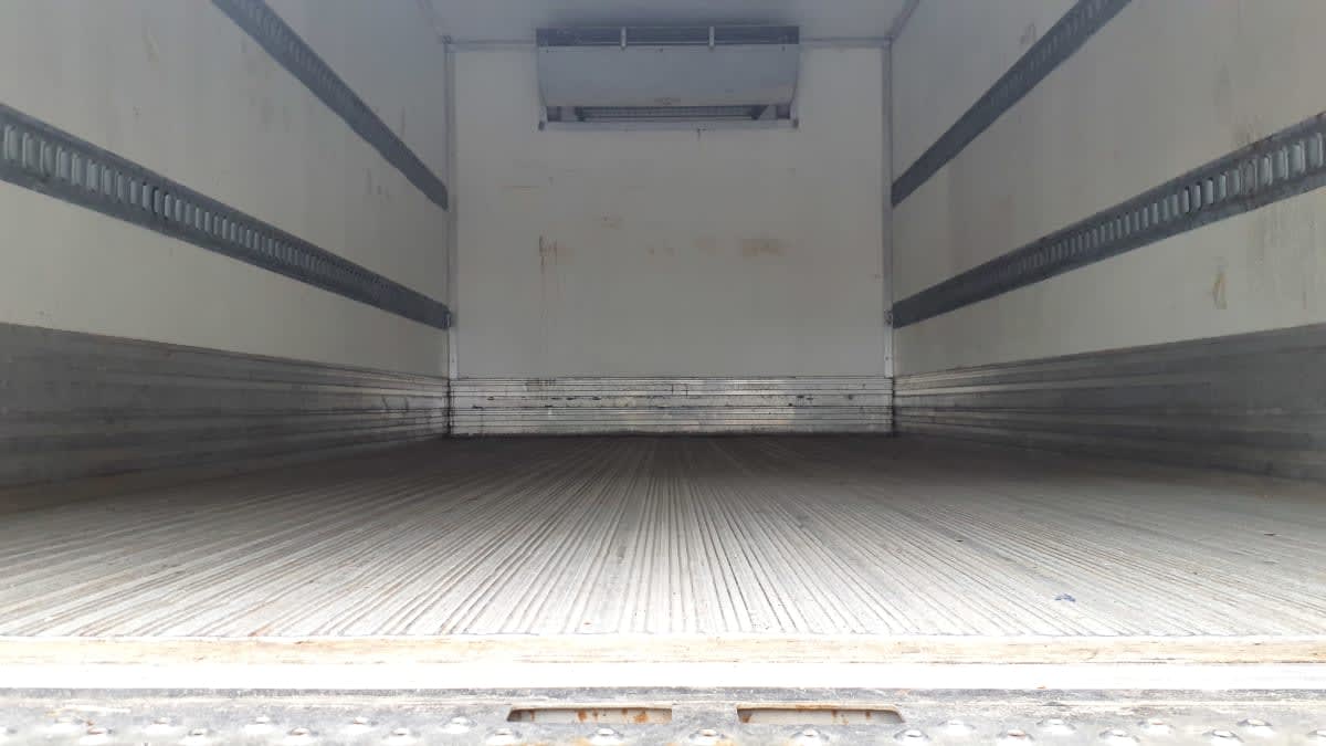2018 Isuzu NPR 809377