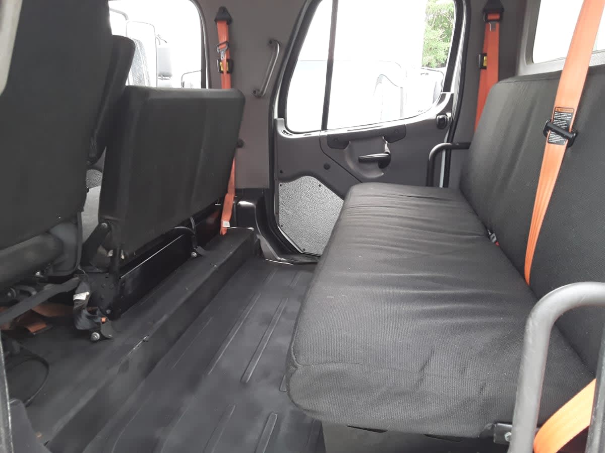 2019 Freightliner M2 106 809411