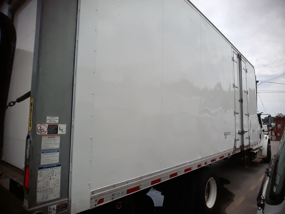 2019 Freightliner M2 106 809411
