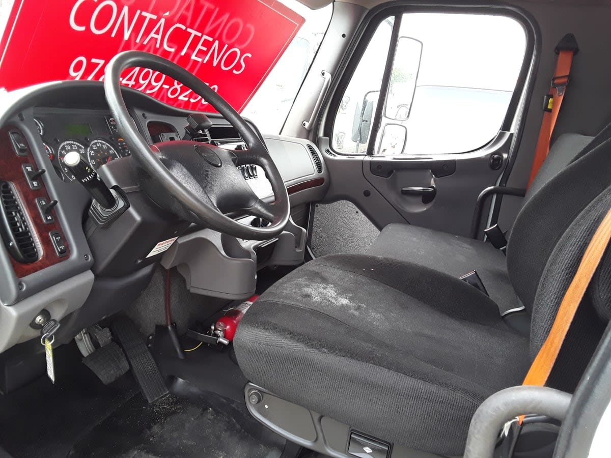 2019 Freightliner M2 106 809411