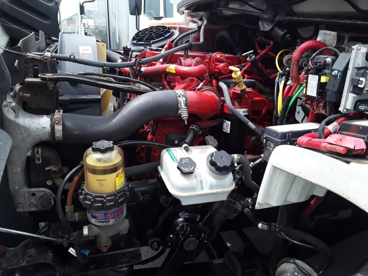 2019 Freightliner M2 106 809411