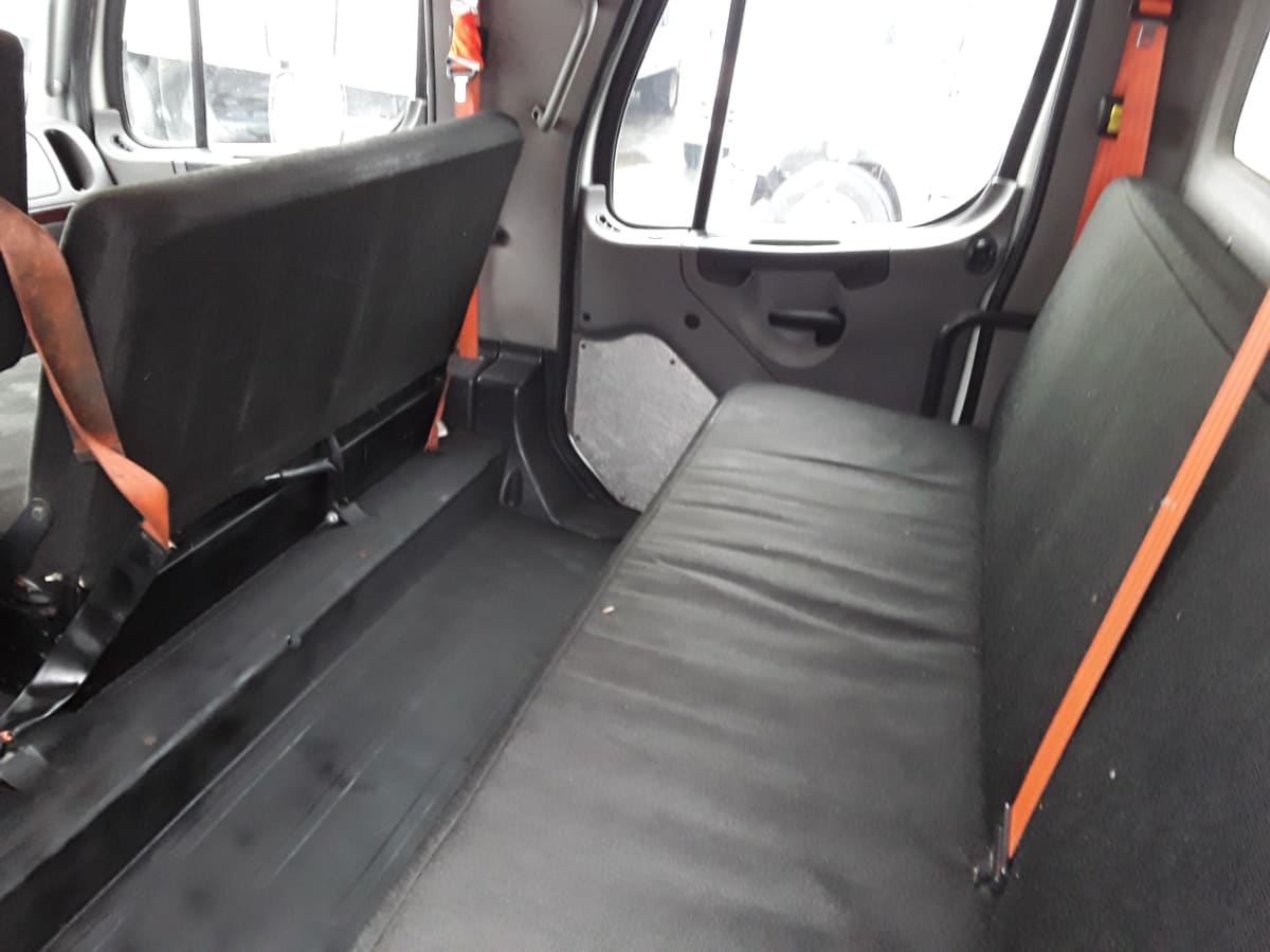 2019 Freightliner M2 106 809415