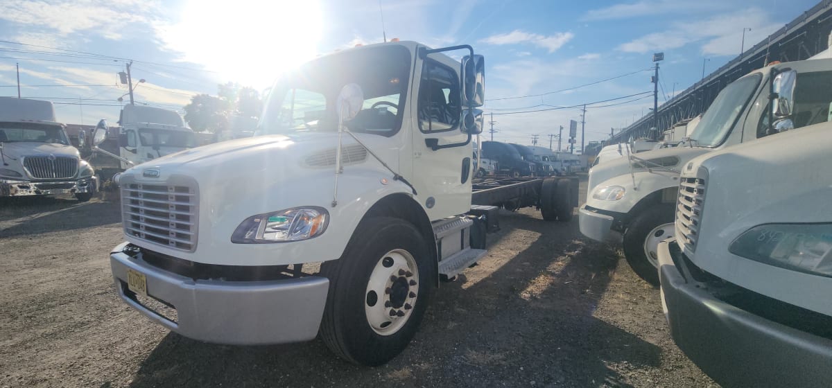2019 Freightliner/Mercedes M2 106 809460