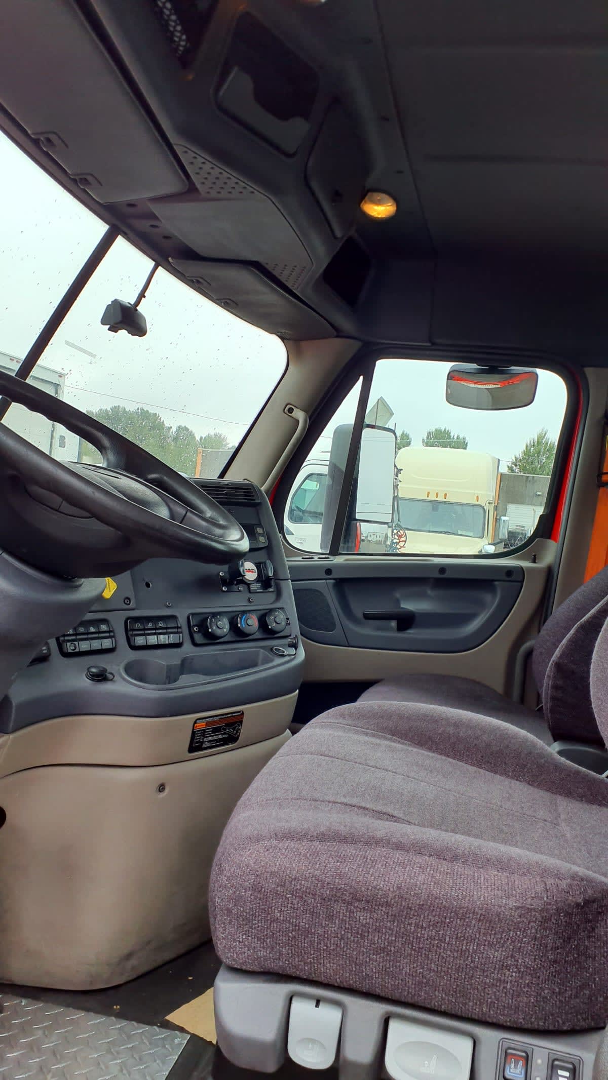 2019 Freightliner/Mercedes CASCADIA 125 809556