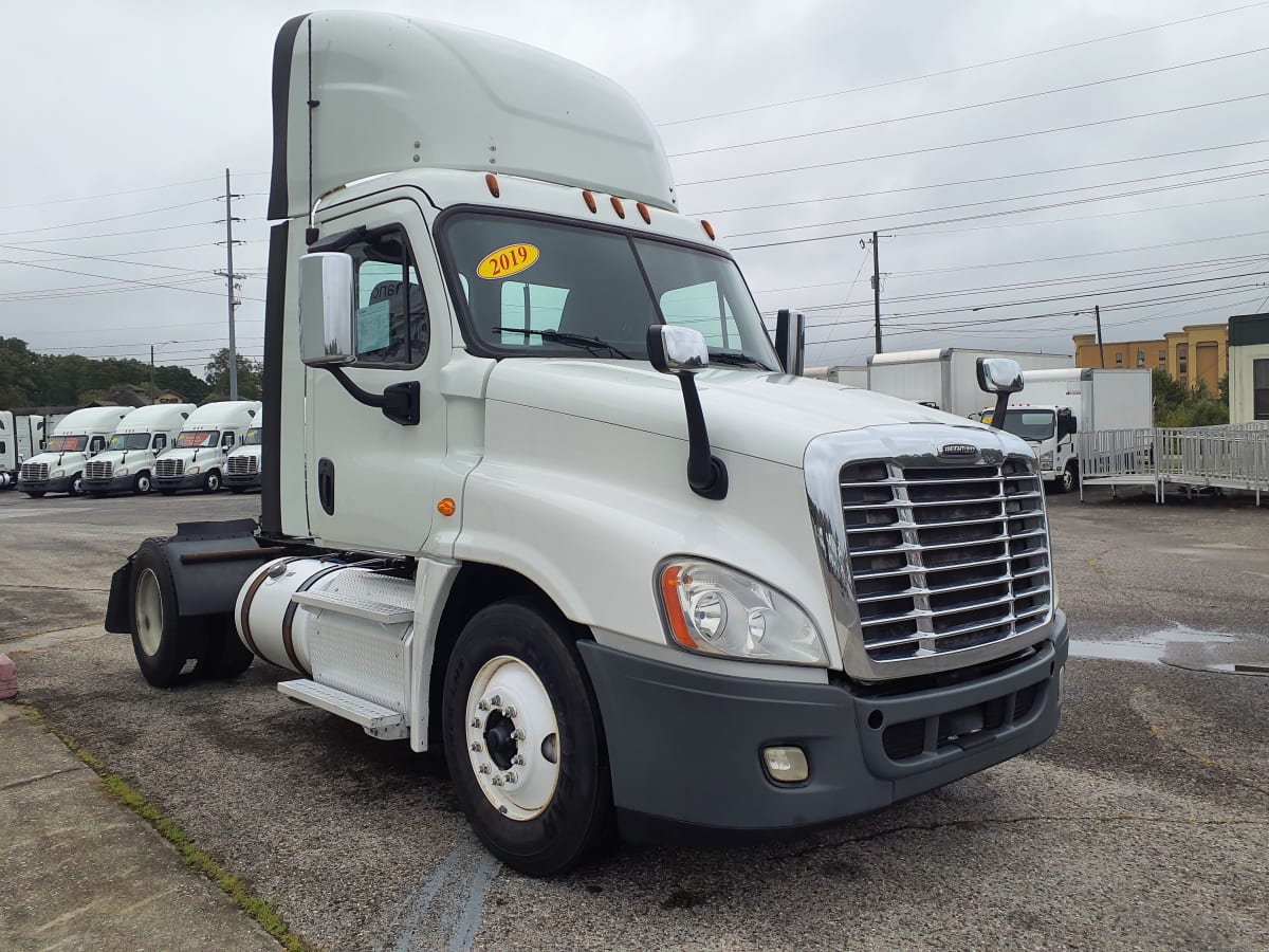 2019 Freightliner/Mercedes CASCADIA 125 809597